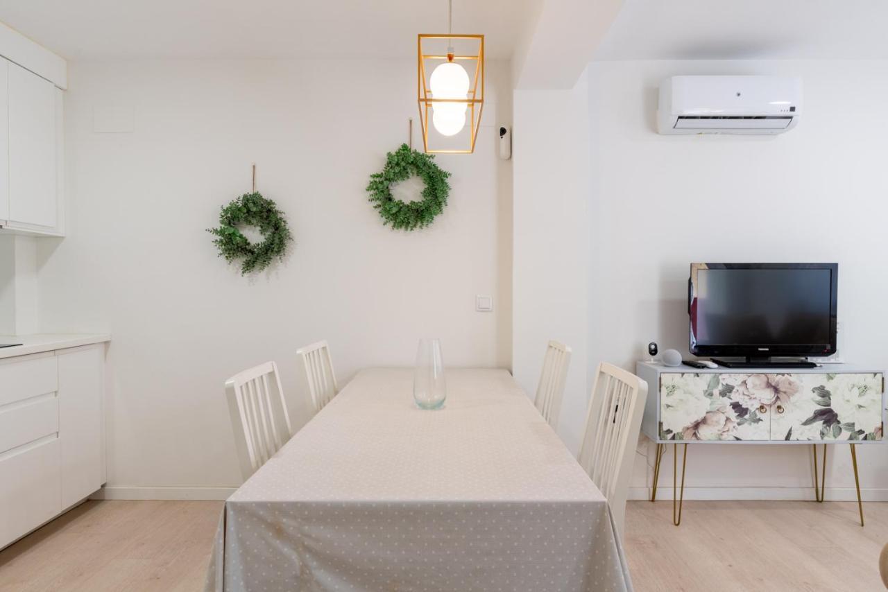 Whitey Aparment In Triana Apartment Sevilla Bagian luar foto