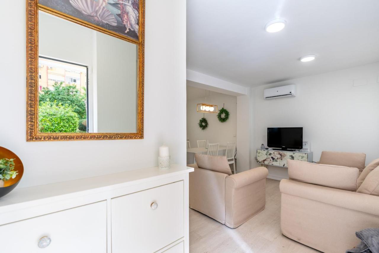 Whitey Aparment In Triana Apartment Sevilla Bagian luar foto